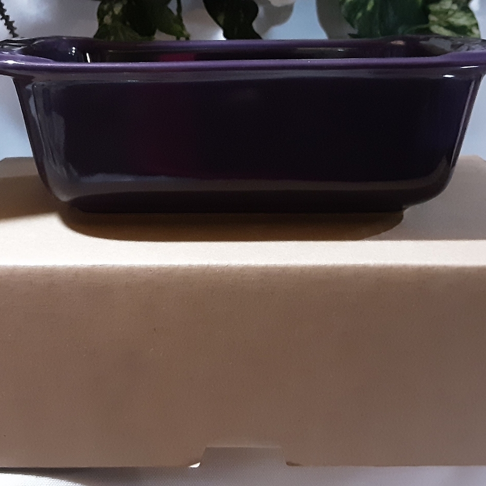 NIB EGGPLANT SM LOAF DISH
